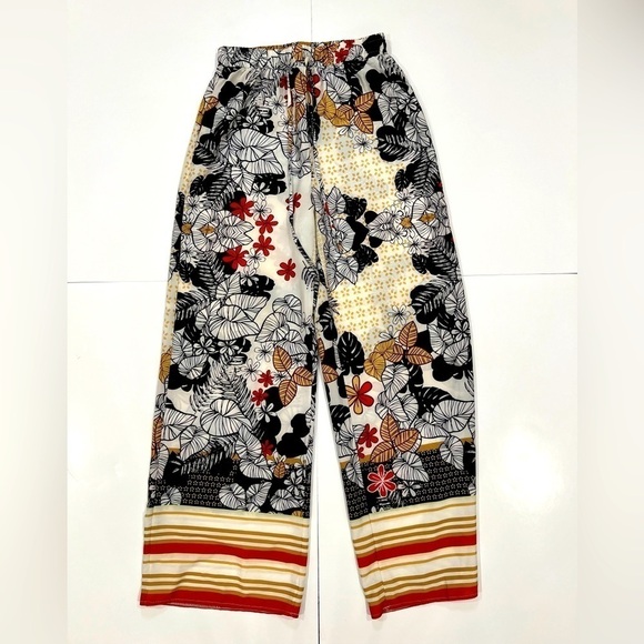 Parisian Floral Woman’s Flowy Lightweight Wide Leg Pants Size 8 Tall - Picture 5 of 7